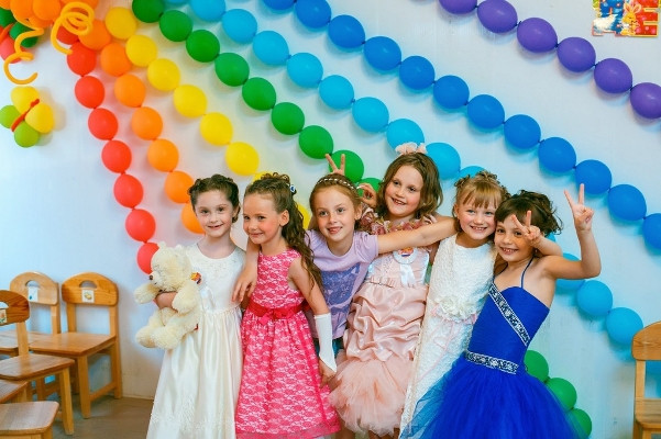 Методика организации и проведения праздника для детей 1 – Студенты России